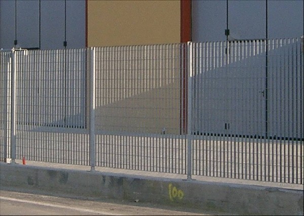 Grigliato verticale per recinzioni